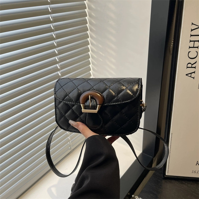French One-Shoulder Women's Bag 2025 New Trendy Versatile Small Fragrance Style Embroidered Lock Underarm Crossbody Bag