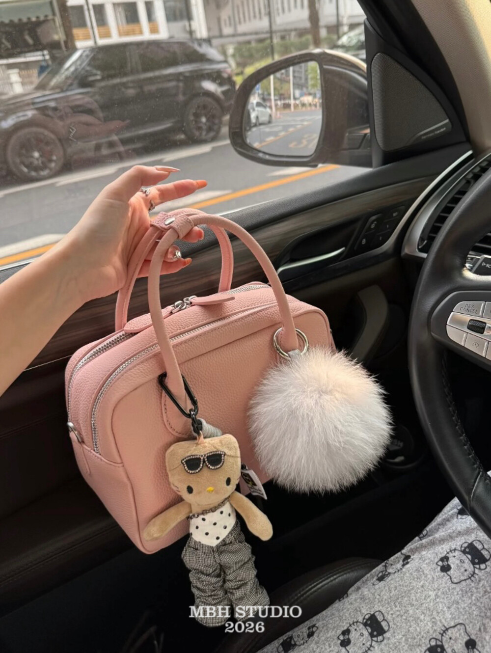 Top Layer Cowhide Boston Bag Niche Double Compartment Bowling Toast Bag Shoulder Crossbody Handbag with Strap - Image 4